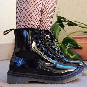 NWOT - Dr Martins Patent Leather Stud Boots - 9